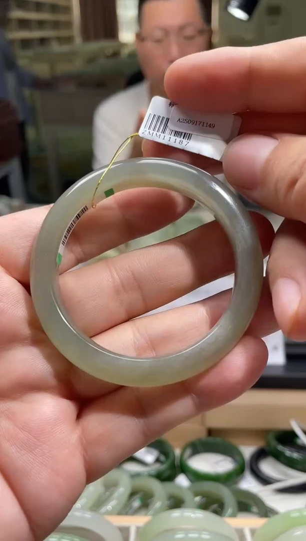 未镶嵌手镯和田玉52-53圈口 1187