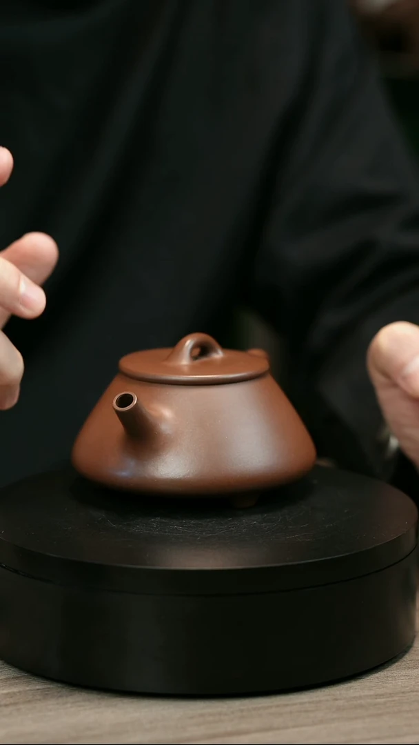 茶壶紫砂A*申H2006赵信军光素石瓢