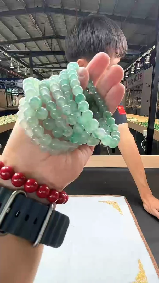 石英质玉（非洲翠）手串未镶嵌非洲翠/手串/多样性发一件