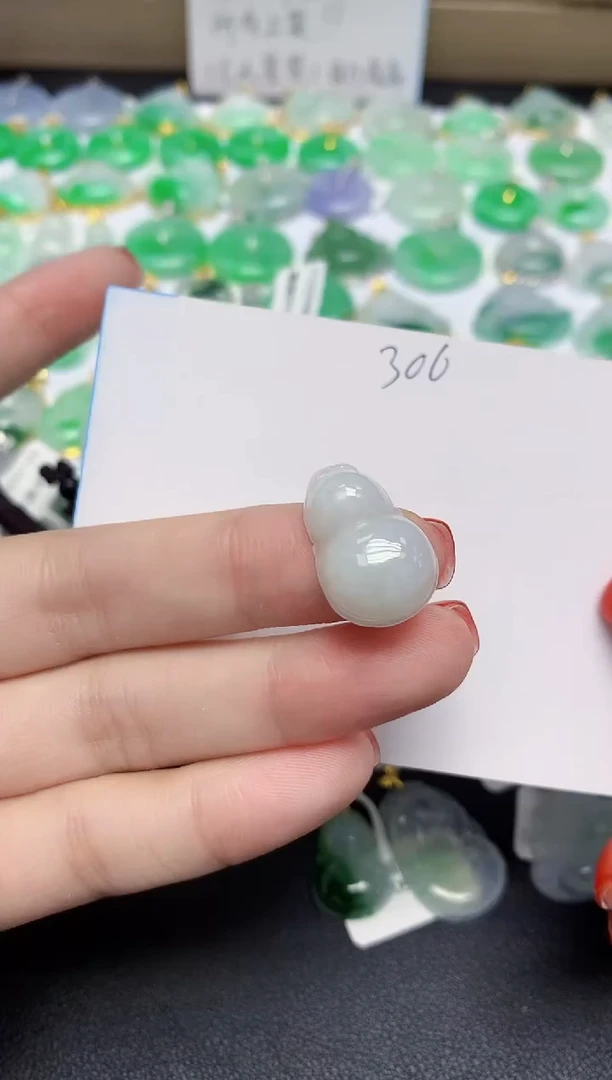 颈饰未镶嵌翡翠天然缅甸翡翠A货翡翠百元以上9元证书费自理