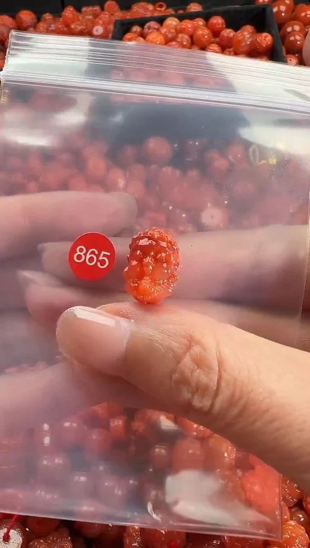 颈饰未镶嵌南红玛瑙1