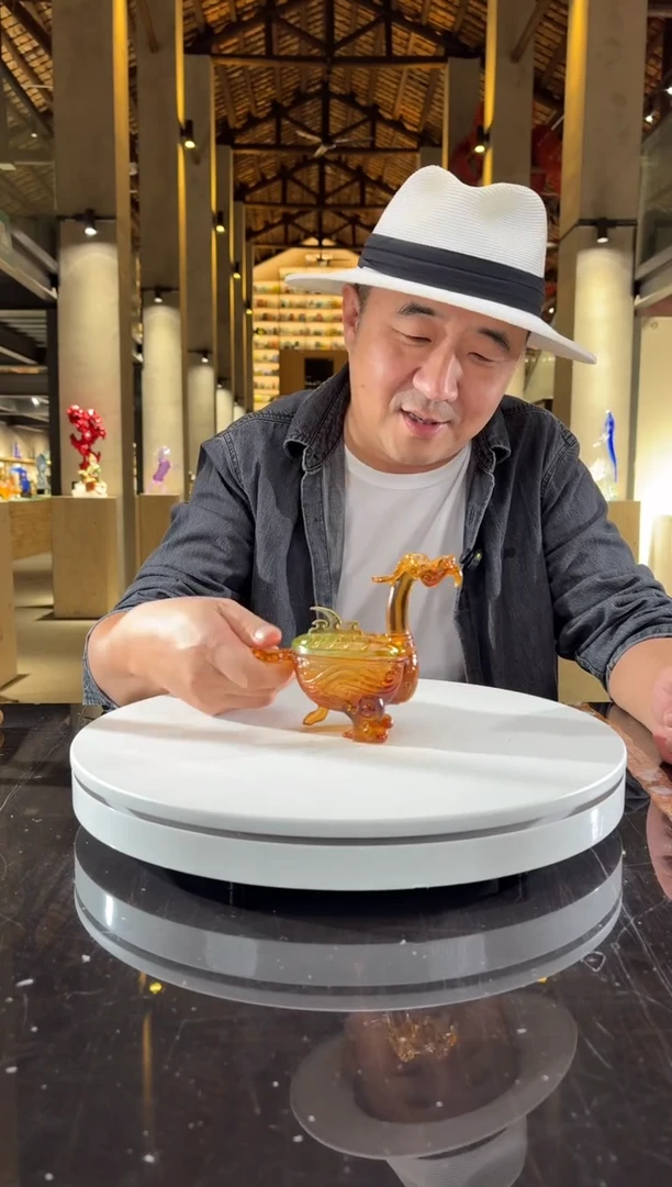 摆件s***a琥珀金焰信香炉