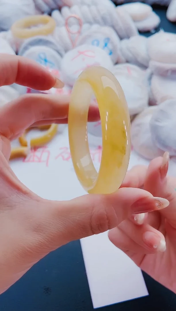 未镶嵌手镯石英质玉L210-52-53