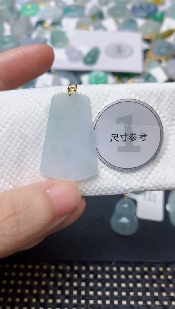 颈饰18K金镶嵌翡翠天然缅甸A货翡翠