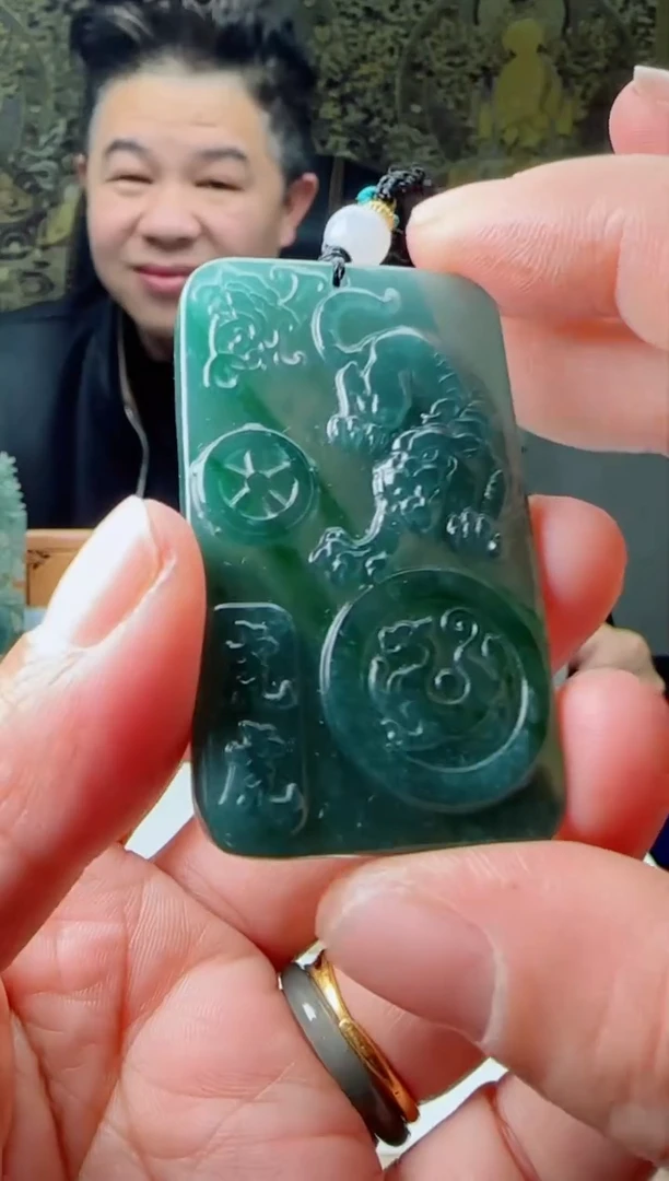 【闪购商品】翡翠颈饰未镶嵌多样性随机发其一