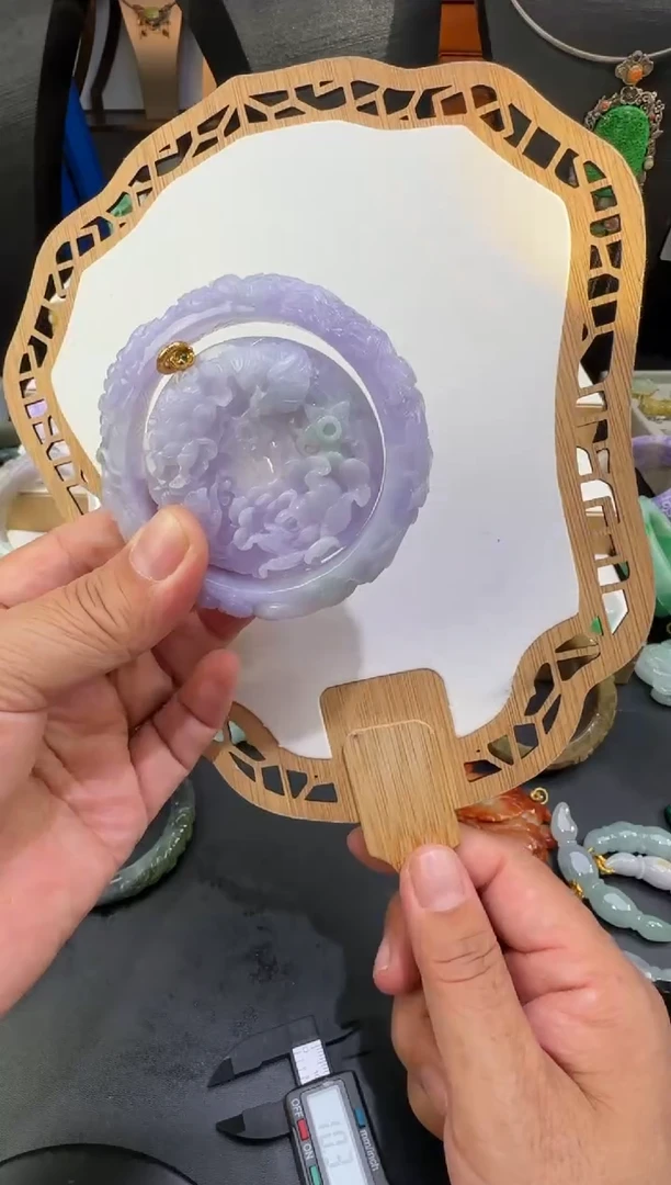 颈饰未镶嵌翡翠手镯5556