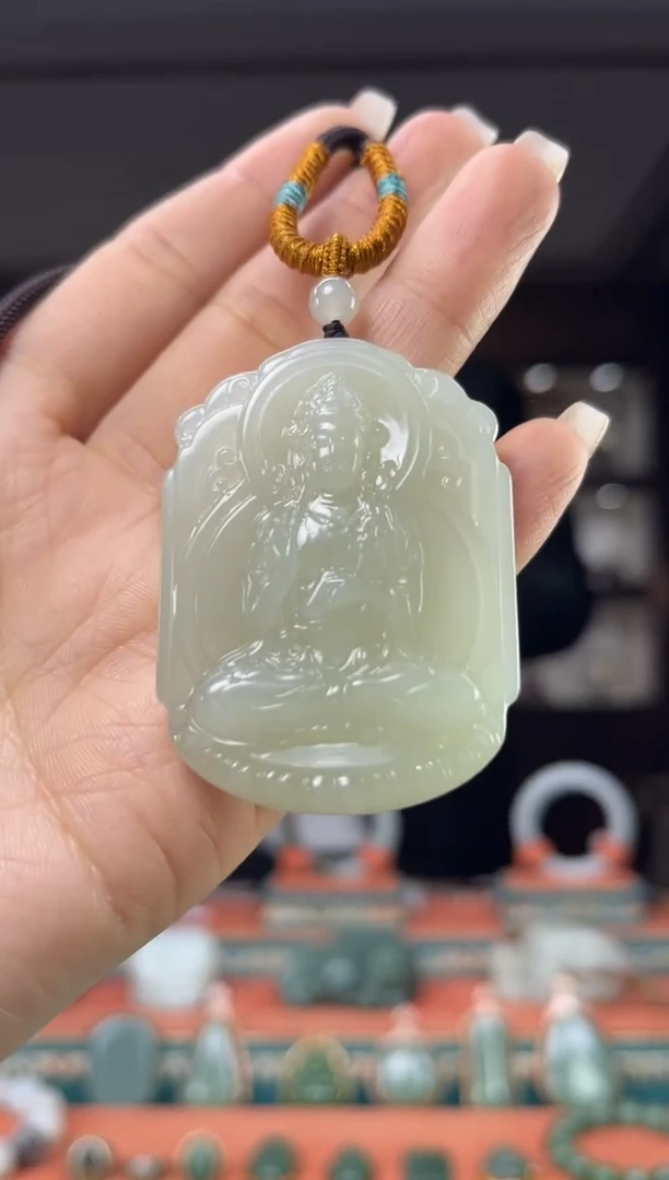 颈饰未镶嵌和田玉佩佩