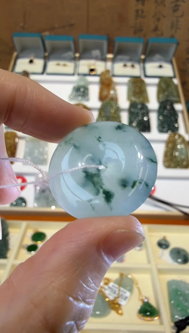翡翠挂件未镶嵌A货翡翠多样性孤品