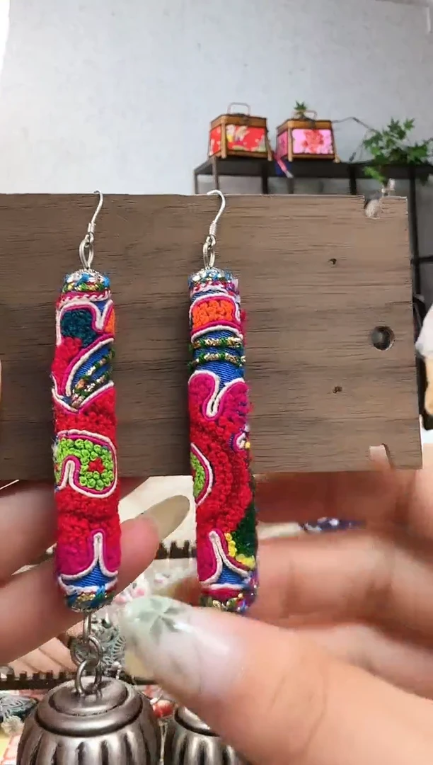 织绣云织瑶非遗老绣饰品147