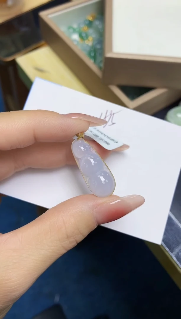 翡翠18K金镶嵌颈饰 天然缅甸翡翠A货