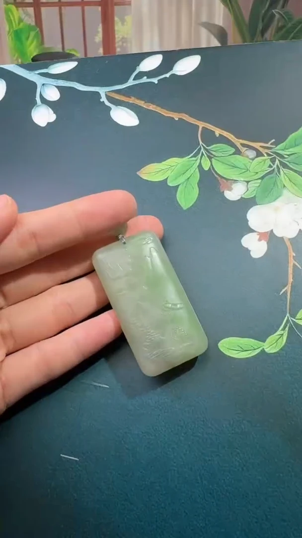 颈饰未镶嵌和田玉吊坠