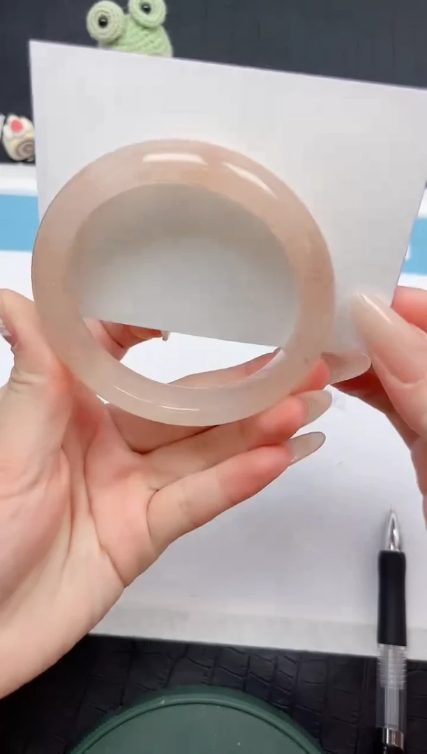 【闪购商品】石英质玉手镯未镶嵌297-58.3