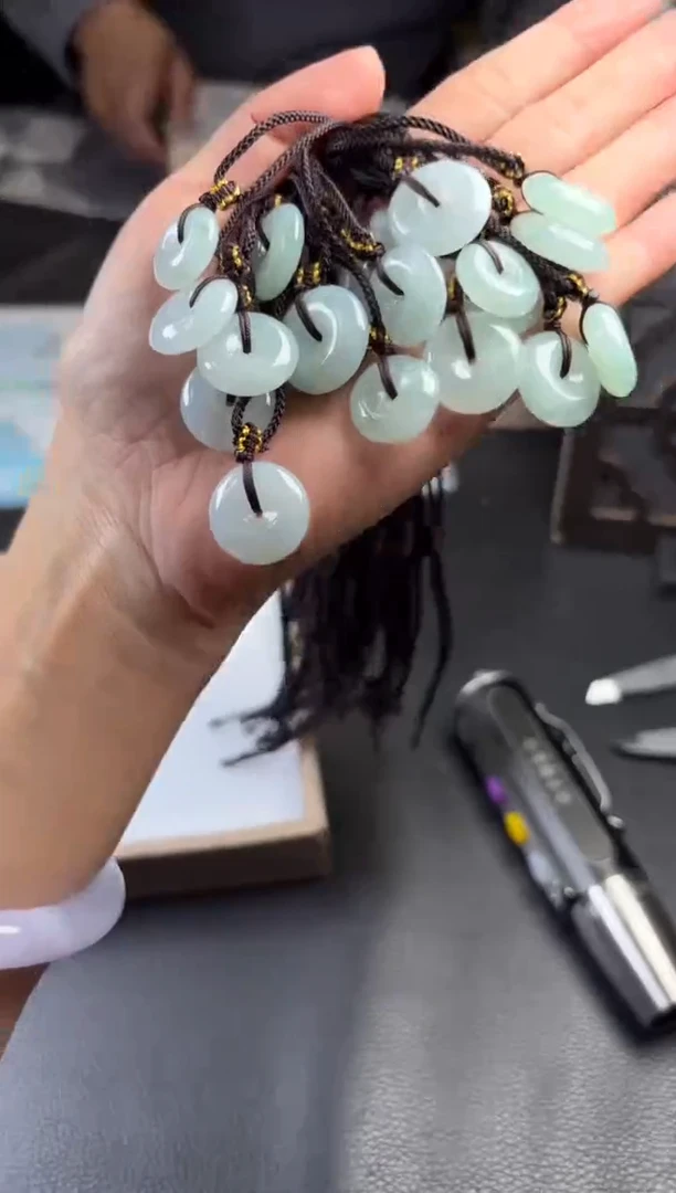 未镶嵌挂件翡翠多样性发一件R703113