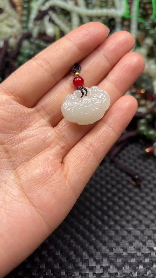 【闪购商品】和田玉颈饰未镶嵌.