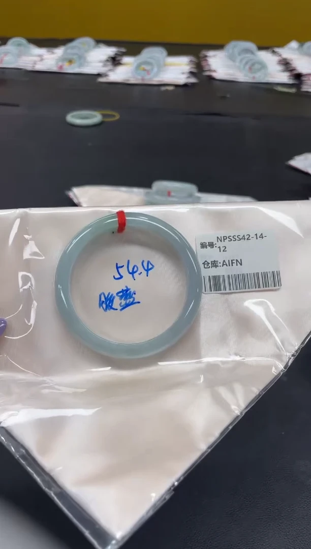 未镶嵌手镯翡翠翡翠手镯