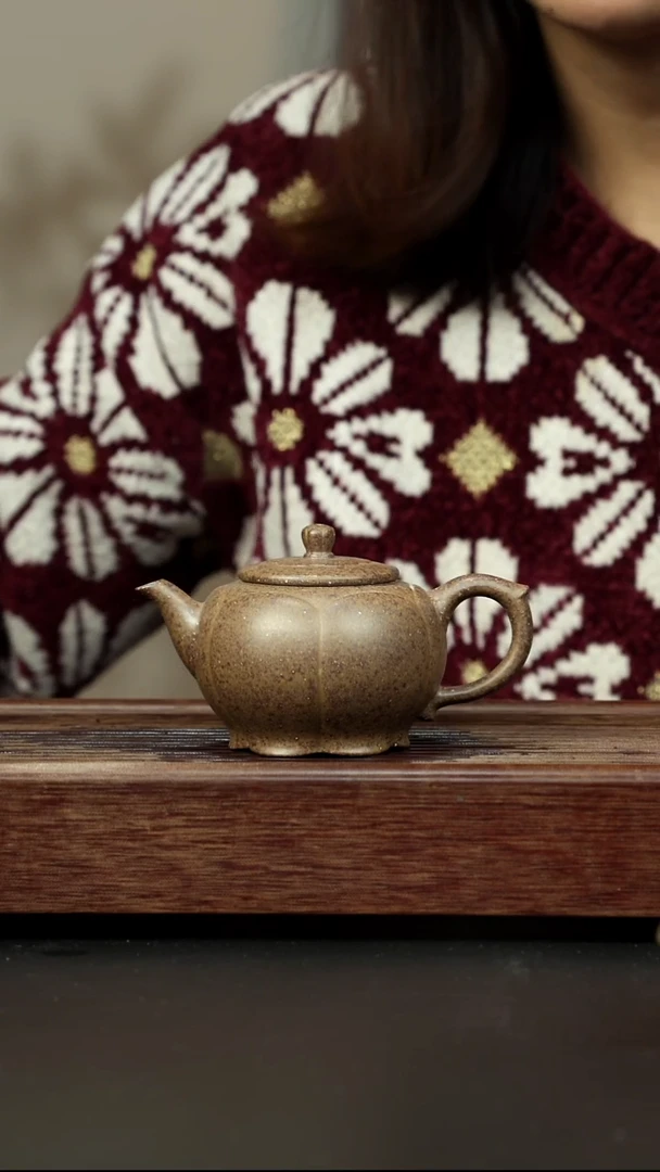 紫砂茶壶本绿柴烧 莲韵