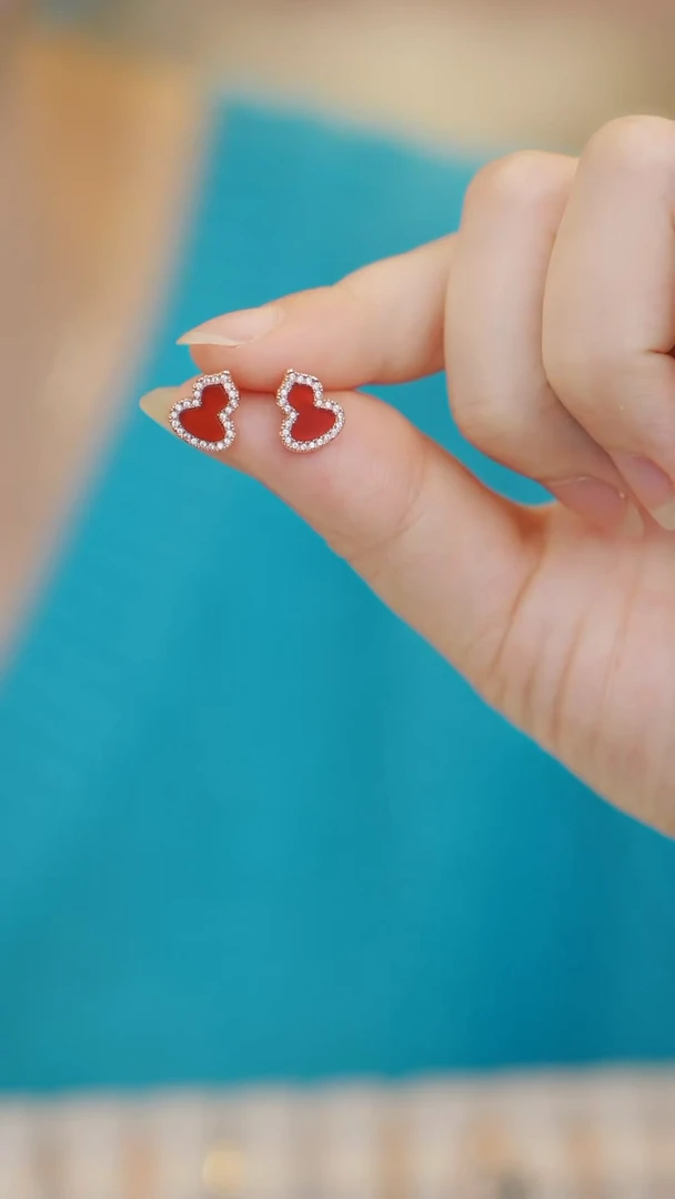 18K金镶嵌耳钉玛瑙/玉髓葫芦耳钉