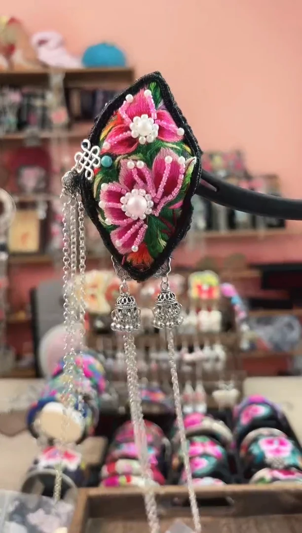 织绣艺枝独绣手工饰品13