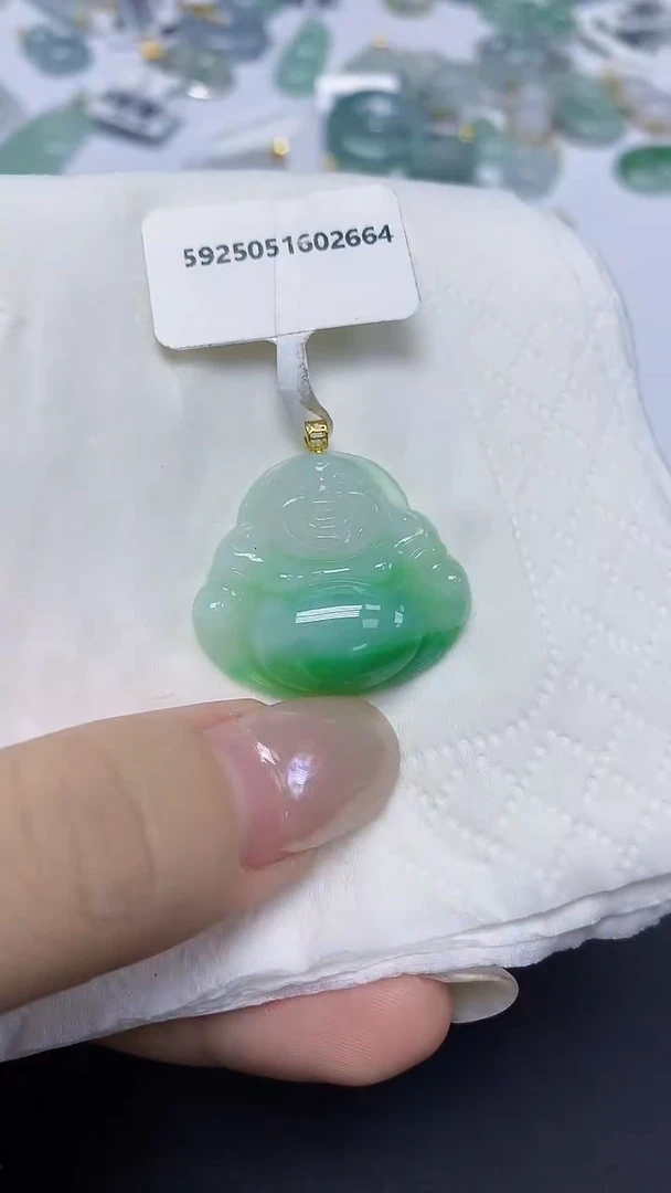 翡翠18K金镶嵌颈饰天然缅甸翡翠A货