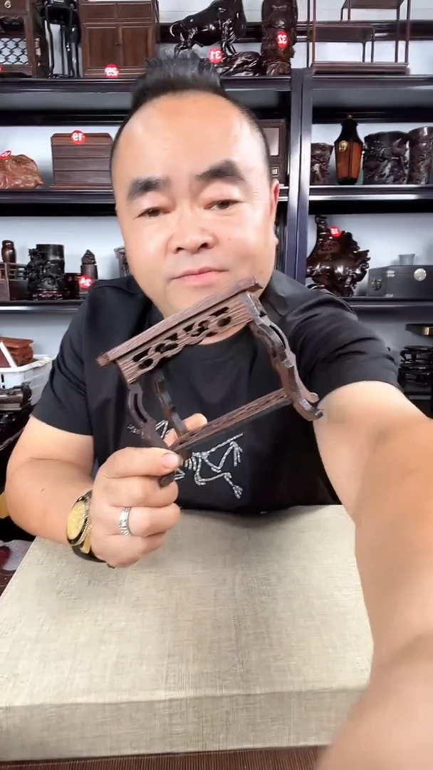 木新海马几老李红木工艺品