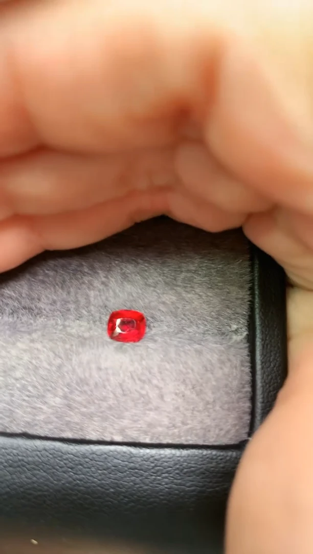 【闪购商品】定制尖晶石裸石未镶嵌枕型 绝地 0.88ct