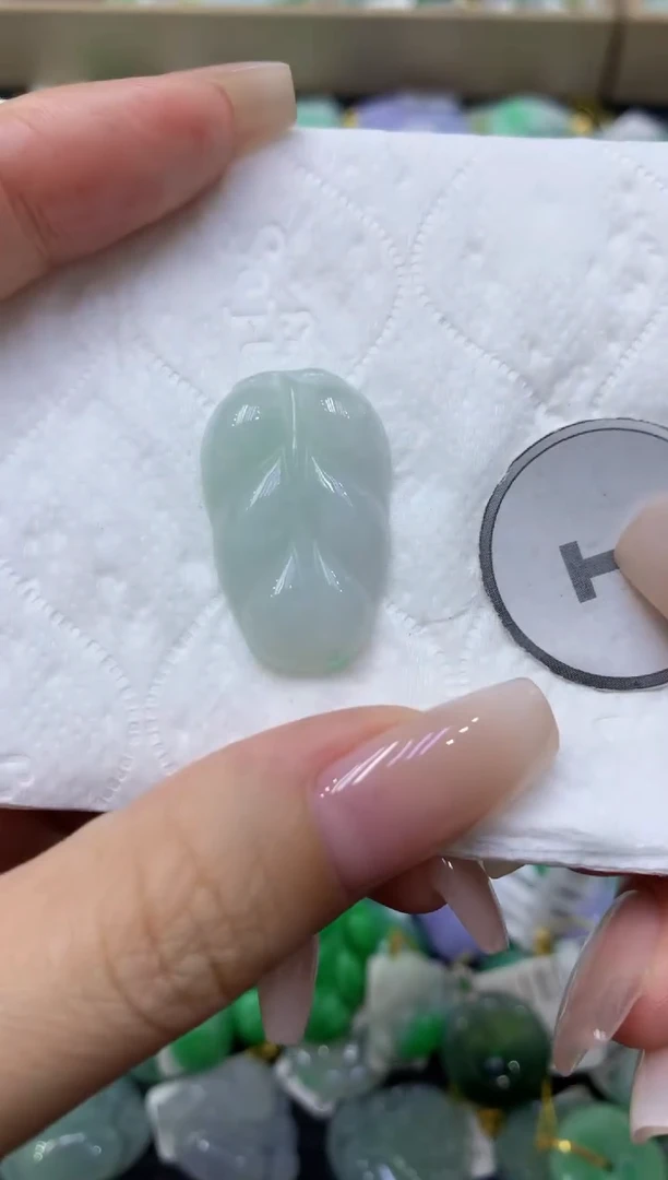 颈饰未镶嵌翡翠天然缅甸翡翠A货