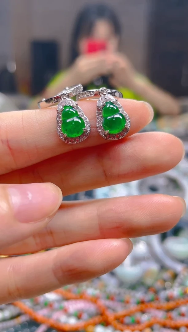 翡翠未镶嵌颈饰/Q/翡翠A货一图一物