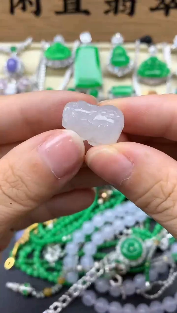 翡翠未镶嵌颈饰167-中国好珍宝