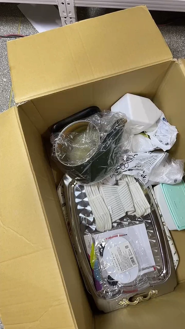 无小****-二手商品不退不换