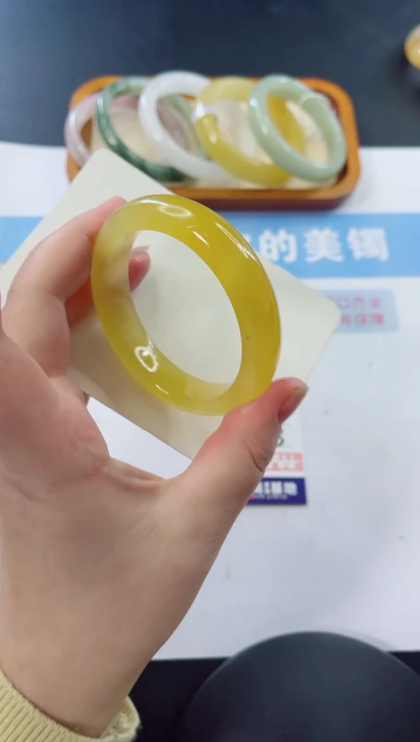 未镶嵌手镯石英质玉多样性发货A193