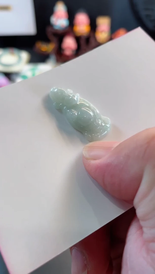 翡翠手镯未镶嵌5有纹裂