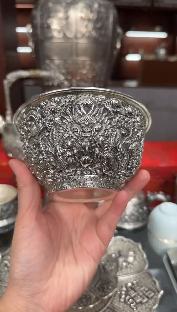 浪***雨足银精工手工九龙银碗大号