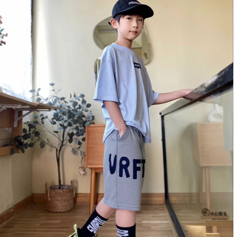 13061高端专享夏款牛仔短裤黑色（斯)