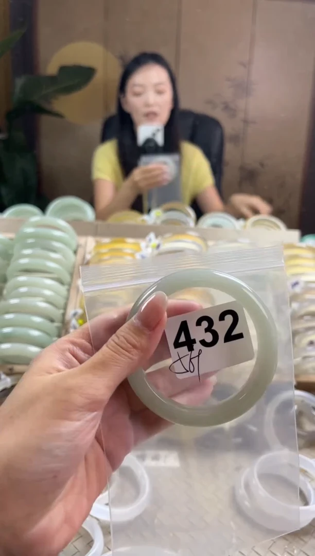 未镶嵌手镯石英质玉逗**@432