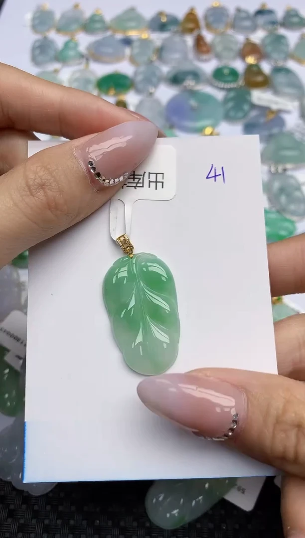 【闪购商品】翡翠颈饰18K金镶嵌天然翡翠A货