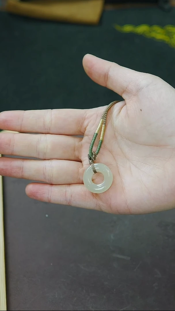 颈饰未镶嵌和田玉冰晴平安环