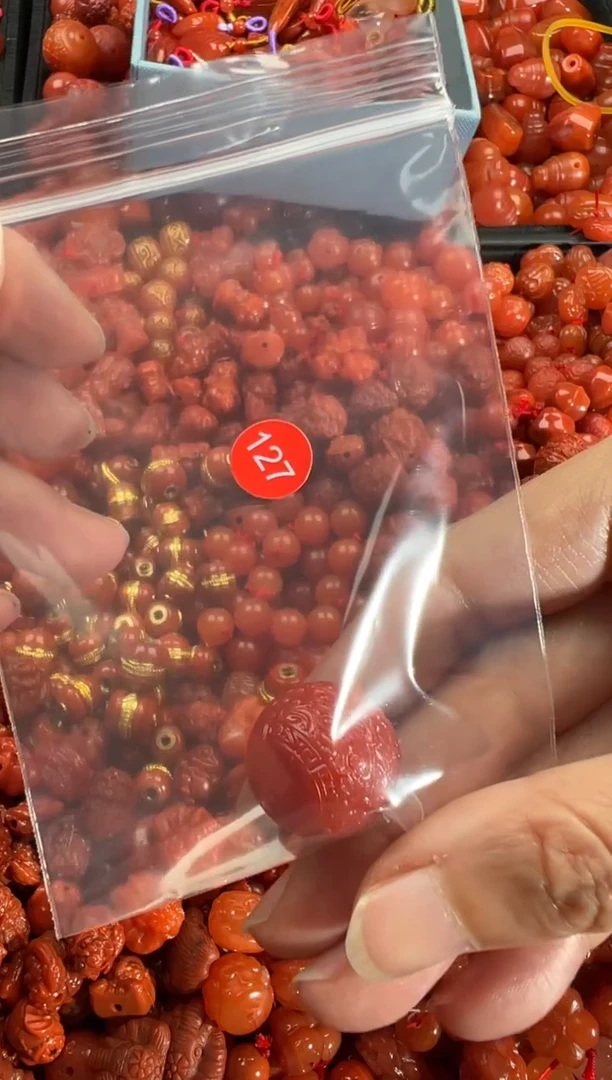 【闪购商品】南红玛瑙颈饰未镶嵌1