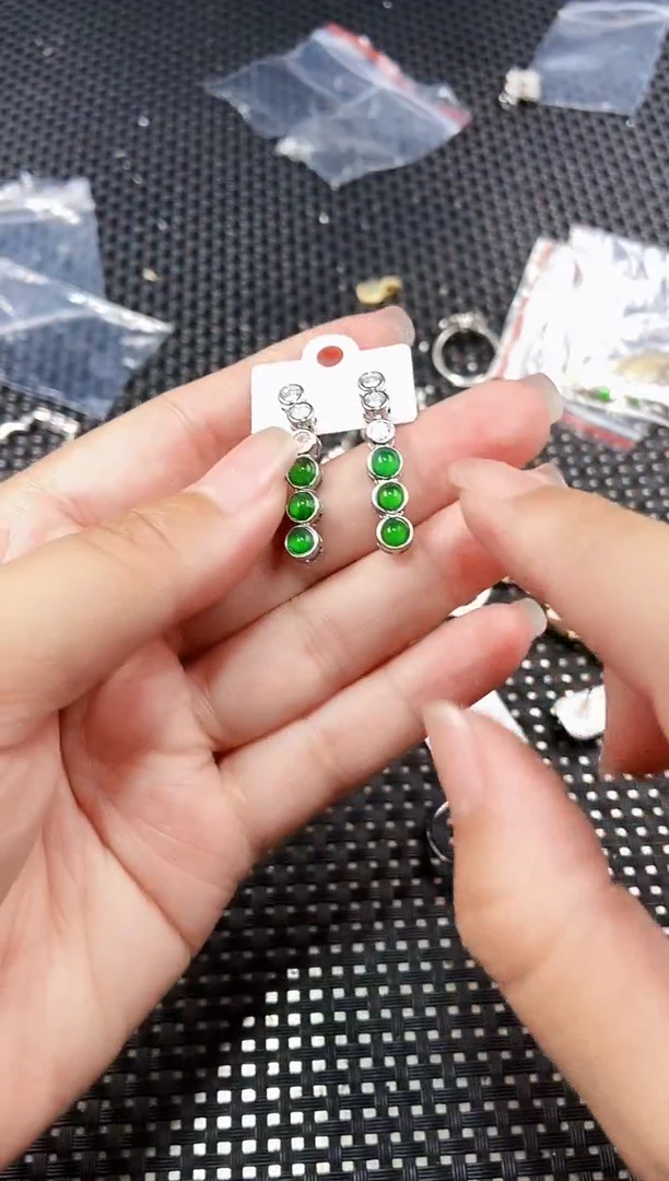 翡翠未镶嵌耳饰1111111111