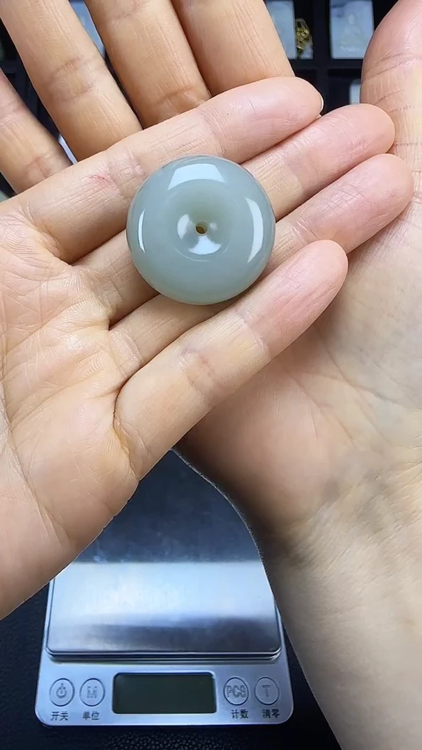 颈饰未镶嵌和田玉平安扣