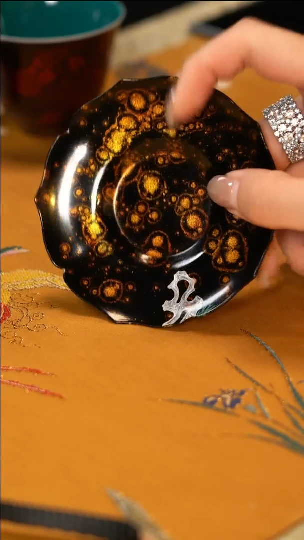 F沈绍安大漆花边茶托手绘寿山石铜胎