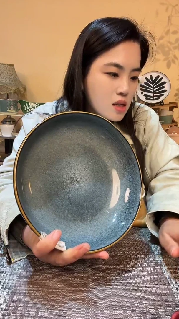 瓷片8.5英寸碗 微瑕介意勿拍