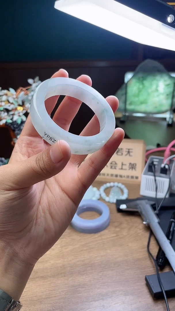 【闪购商品】定制翡翠手镯未镶嵌定制