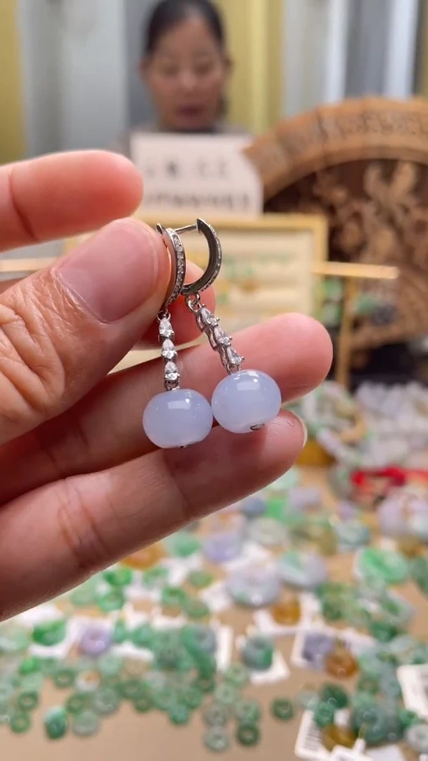 颈饰未镶嵌翡翠珠子一对耳包