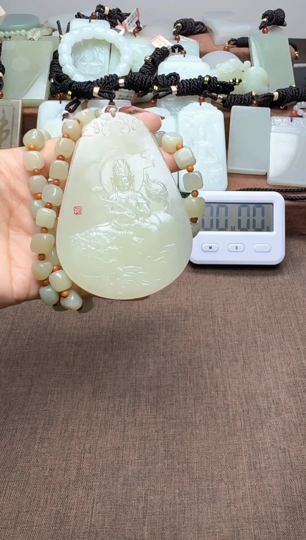 颈饰未镶嵌和田玉1