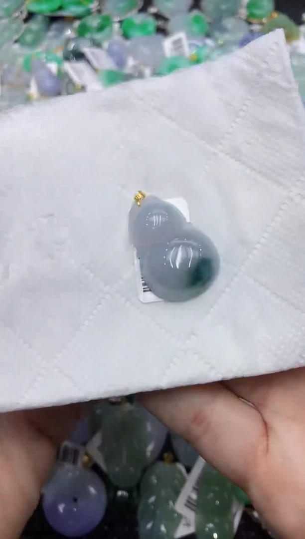 翡翠18K金镶嵌颈饰111111111111