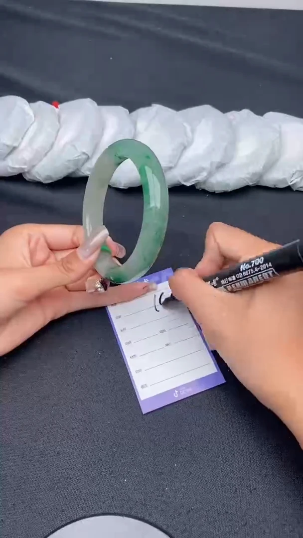 石英质玉（非洲翠）手镯未镶嵌非洲翠拍一发一104