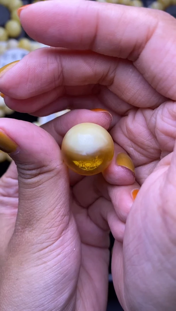 未镶嵌琥珀裸石 大小姐珠宝83