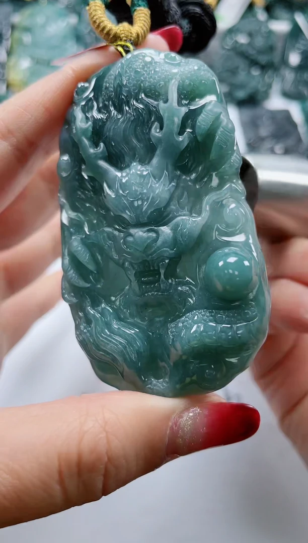 【闪购商品】翡翠颈饰未镶嵌