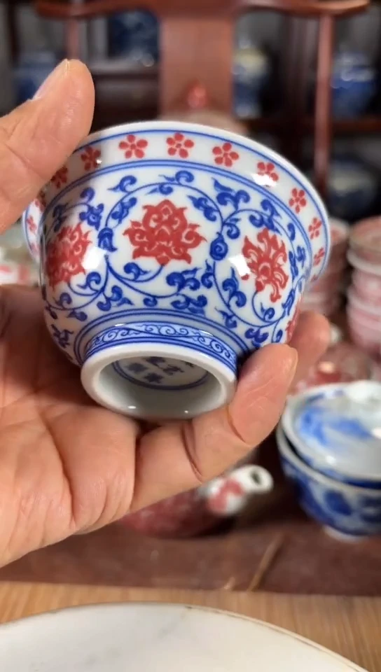 柴窑青花釉里红缠枝莲杯杯