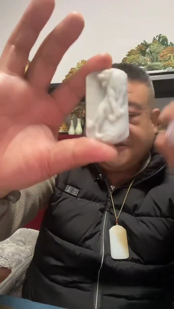 吊坠(赠链)未镶嵌翡翠猛虎上山吊坠